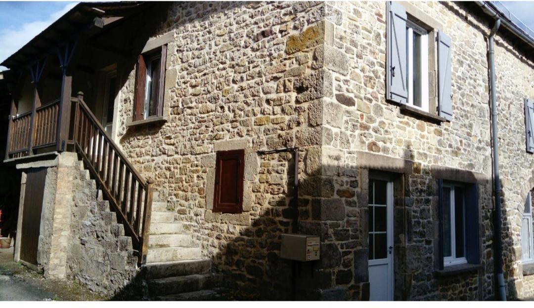 Maison De Village Goutrens Esterno foto